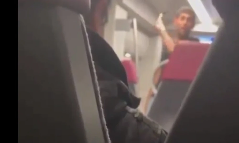 Τρόμος στην Ελβετία: 32χρονος Ιρανός κρατούσε ομήρους για 4 ώρες επιβάτες τρένου - Σκοτώθηκε από την αστυνομία (Βίντεο)